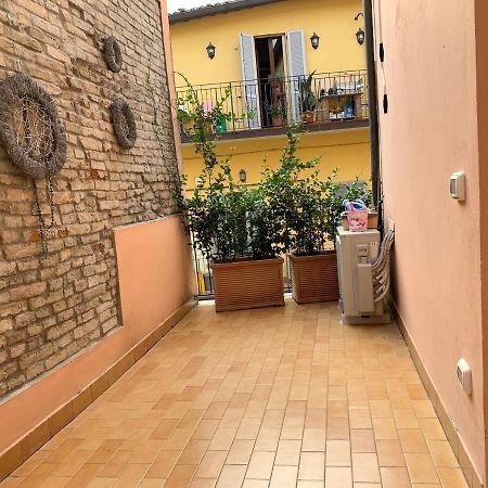 Elegante Appartamento In Centro A Cesena Extérieur photo